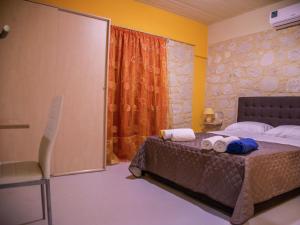 Beautiful new stone villa, large private pool, privacy, view of bay Bali, NW Rethymno Greece
