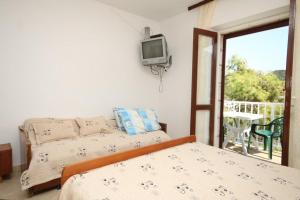 Apartments by the sea Zaklopatica, Lastovo - 8340