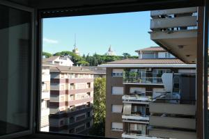 ALL NEW Luxury condo sleeps 6,Balcony,Fibra WIFI