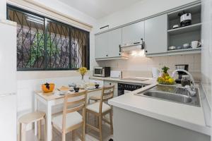 Varandas do Funchal I by An Island Apart