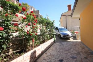 Apartments with a parking space Rabac Labin 6414