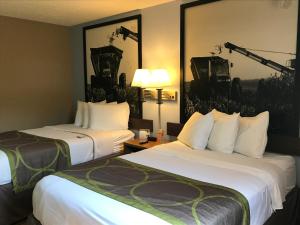 Double Room with Two Double Beds - Smoking room in Super 8 by Wyndham Omaha/West Dodge