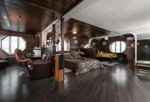 天空阁楼公寓 - 基辅