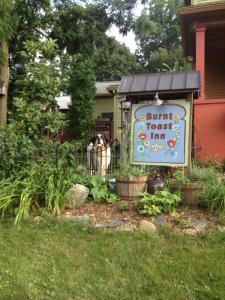 Burnt Toast Inn Old West Side Ann Arbor Mi Room Deals
