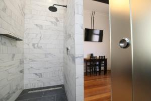 Indulge Apartments - The Urban Collection