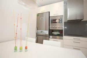 Las Olas Pili LOCDENIA