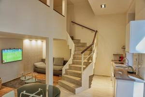 Pair of Kings | Budapest