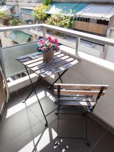 Homz Studios Neapolis