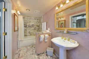 Carriage House Junior Suite room in Hotel La Rose