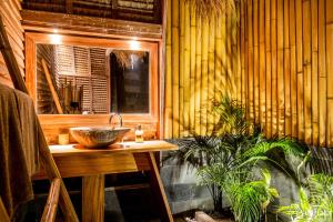 Biệt Thự Có Hồ Bơi Riêng (Villa with Private Pool)