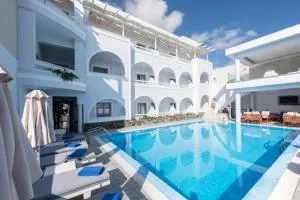 Blue Waves Suites & Apartments - Perissa