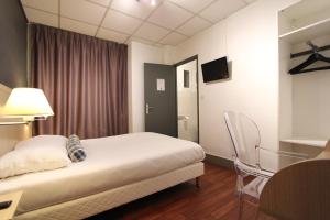Comfort Double Room room in Hôtel Vol de Nuit Purpan