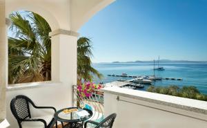 Double or Twin Room with Sea View
