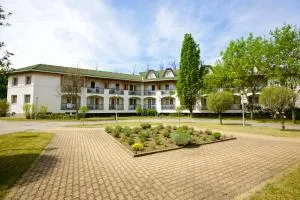 Auguszta Hotel és Diákszálló - Nyiradony-Tamasipuszta