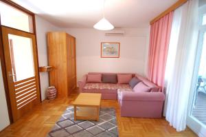 Mezlar Apartment by El-pi Tours - 3hvězdičkové hotely ve městě Njivice