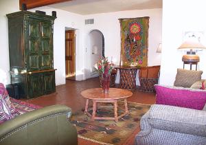 King Suite room in Casas de Suenos Old Town Historic Inn