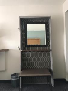 Standard King Room with Sofa Bed and Pool View room in Holiday Inn Orlando International Airport an IHG Hotel