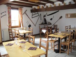 Hotels HOTEL Auberge du grand Git : photos des chambres