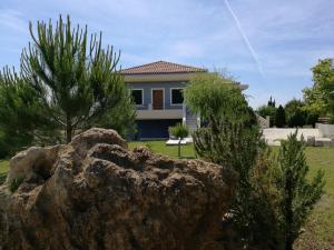 Alekos Beach Houses-Angelo