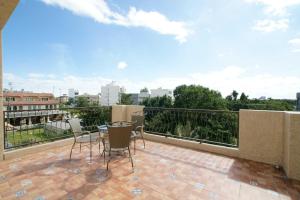 Phòng cho 3 người có Ban Công (Triple Room with Balcony)