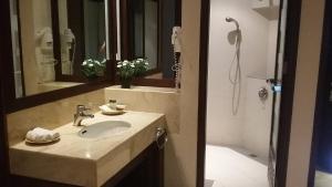 Finna Golf & Country Club