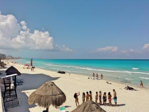 Cancun Plaza - Best Beach