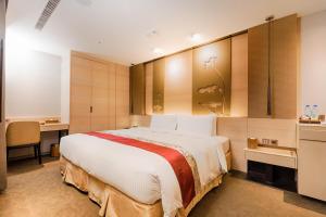 Phòng đôi Ấm cúng có cửa sổ hướng ra hành lang (Cozy Double Room with Corridor-Facing Window)