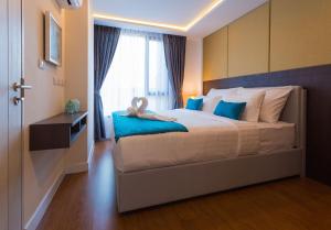 The Aristo by Holy Cow, 2-BR loft, 90 m2, pool view