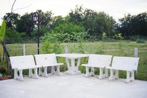 Sky and water resort