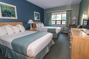 Lodge Room room in Kenlake State Resort Park