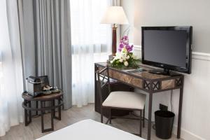 Business Double Room with Gym Access room in Hotel Gran Via