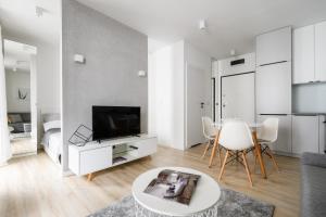 Kasprzaka 31A cozy studio by Homeprime