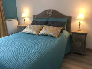 Les Meublés de Luchon - La Perle Bleue - Centre Luchon, Beau T2, 2 à 4 personnes, Wifi - Luchon