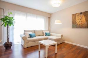 Hi Valencia Apartments - Jorge Juan