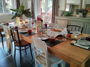 Marcia Donatti - A lOmbre des Coteaux Sao Paulo