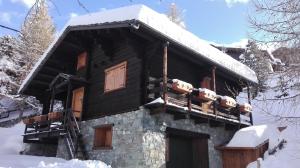 Pensión Chalet des Mélèzes Pila Italia