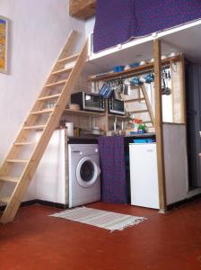 ADORAMAAR- LES STUDIOS