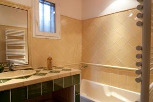 Ecuries Sainte Croix