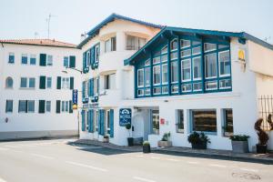 Hotels Hotel La Caravelle : photos des chambres