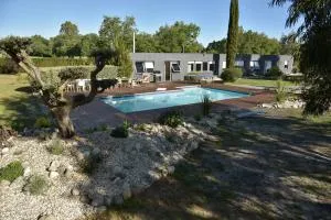 Villa Parenthese