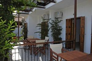 Athina Apartments Skopelos Greece