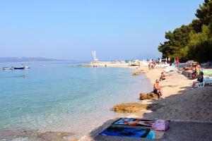 Apartments with a parking space Makarska - 6720