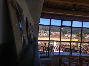 La Tozi Hotel