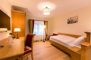 Standard Single Room room in Hotel & Gaststätte zum Erdinger Weißbräu