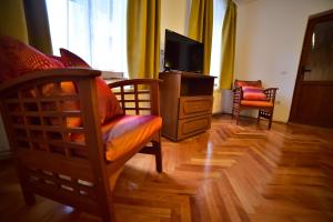Thalia Apartment