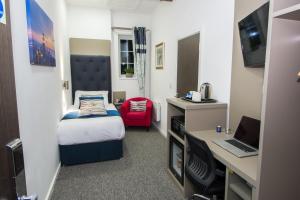 Single Room room in Abbey Hotel