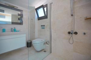 Villa Unlimited 5 Bedroom Luxury Villa with Infinity Pool