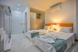 Villa Unlimited 5 Bedroom Luxury Villa with Infinity Pool