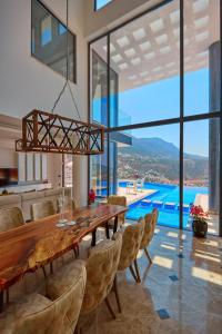 Villa Unlimited 5 Bedroom Luxury Villa with Infinity Pool