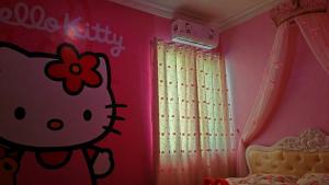 Hello Kitty Signature Suite
